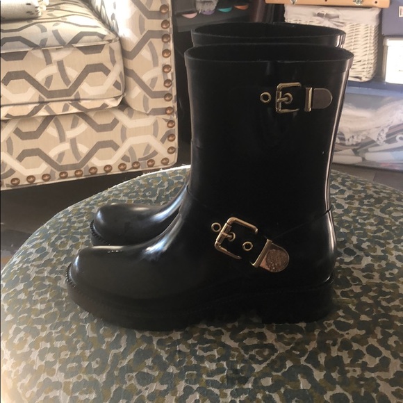 Vince Camuto Black Rubber Boots - Picture 4 of 8